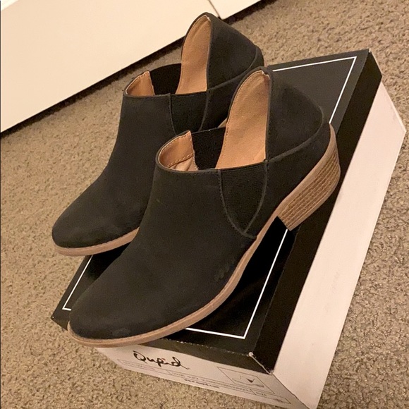 Qupid Black Ankle Booties - Picture 2 of 8